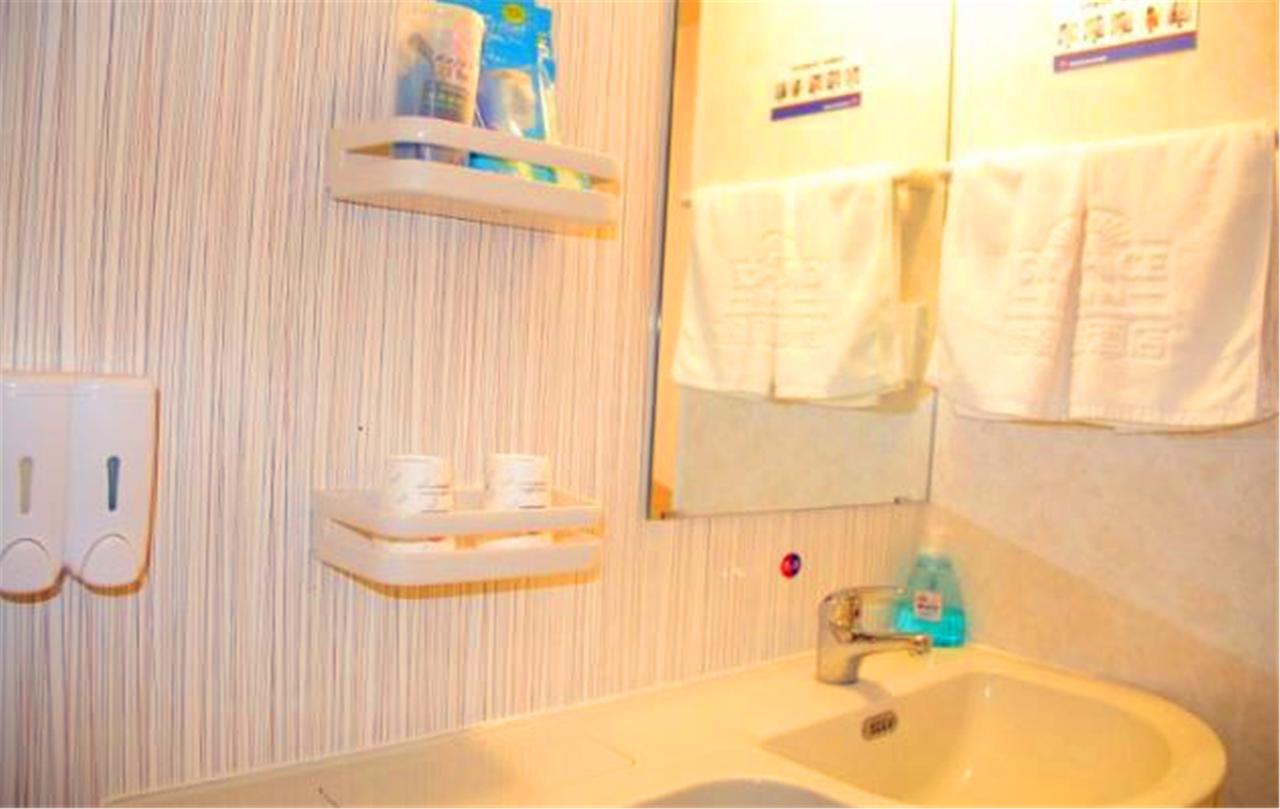 Greentree Inn Shandong Qingdao Railway Station Zhanqiao Yacht Wharf Express Eksteriør bilde