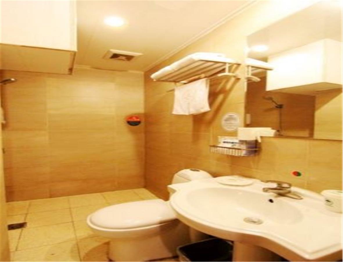 Greentree Inn Shandong Qingdao Railway Station Zhanqiao Yacht Wharf Express Eksteriør bilde
